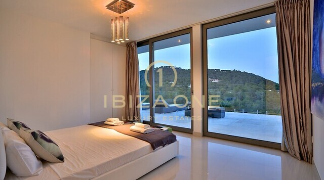 Роскошная современная вилла недалеко от Ибицы на продажу, Ибица - Роскошная современная вилла недалеко от Ибицы в аренду, Ибица