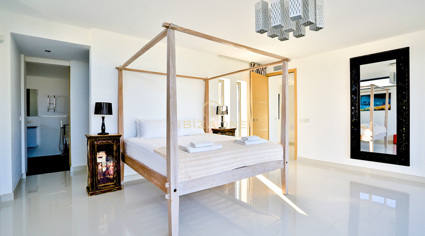Villa moderna de lujo cerca de Ibiza en venta, Ibiza - Villa moderna de lujo cerca de Ibiza en alquiler, Ibiza