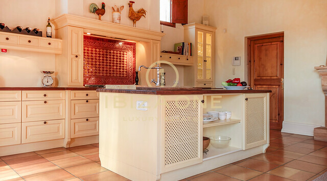 Mallorca : Mediterranean luxury property in Camp de Mar for sale, Mallorca - Mallorca : Mediterranean luxury property in Camp de Mar for rent, Mallorca