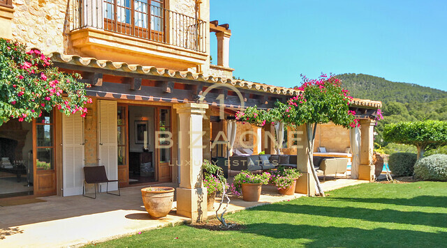 Majorque : Propriété de luxe méditerranéenne à vendre à Camp de Mar, Majorque - Majorque : Propriété de luxe méditerranéenne à louer à Camp de Mar, Majorque