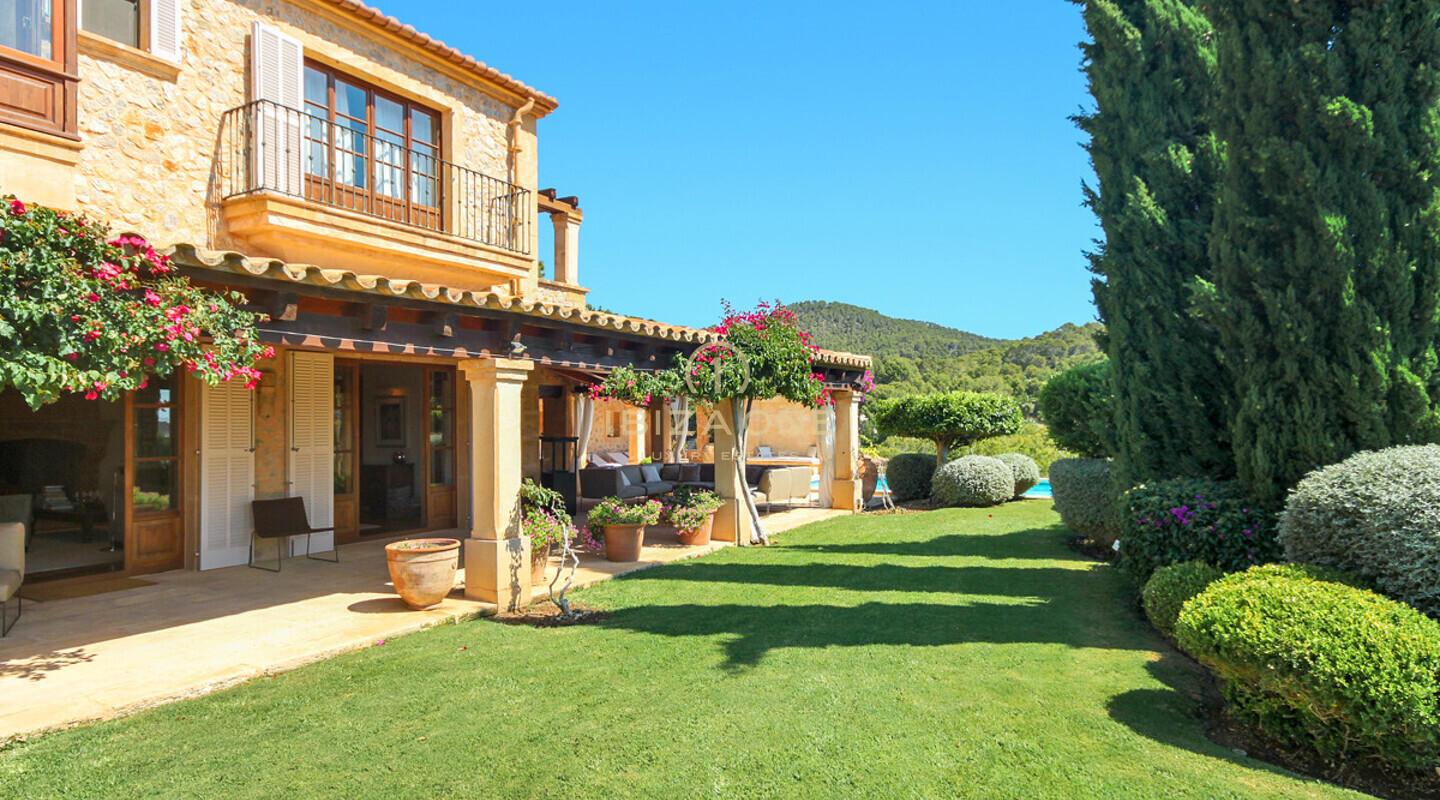 Majorque : Propriété de luxe méditerranéenne à vendre à Camp de Mar, Majorque - Majorque : Propriété de luxe méditerranéenne à louer à Camp de Mar, Majorque