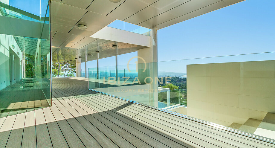 Moderne Luxus Villa Mit Einem Innen Und Aussen Pool Zum Verkauf Son Vida Ibiza One Luxus Immobilien Agentur Villa Villen Haus Finca Wohnung Loft Kaufen Mieten Verkaufen