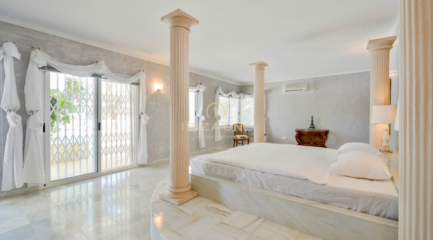 Lussuosa villa con 12 camere da letto in vendita a Can Furnet, Ibiza - Lussuosa villa con 12 camere da letto in affitto a Can Furnet, Ibiza