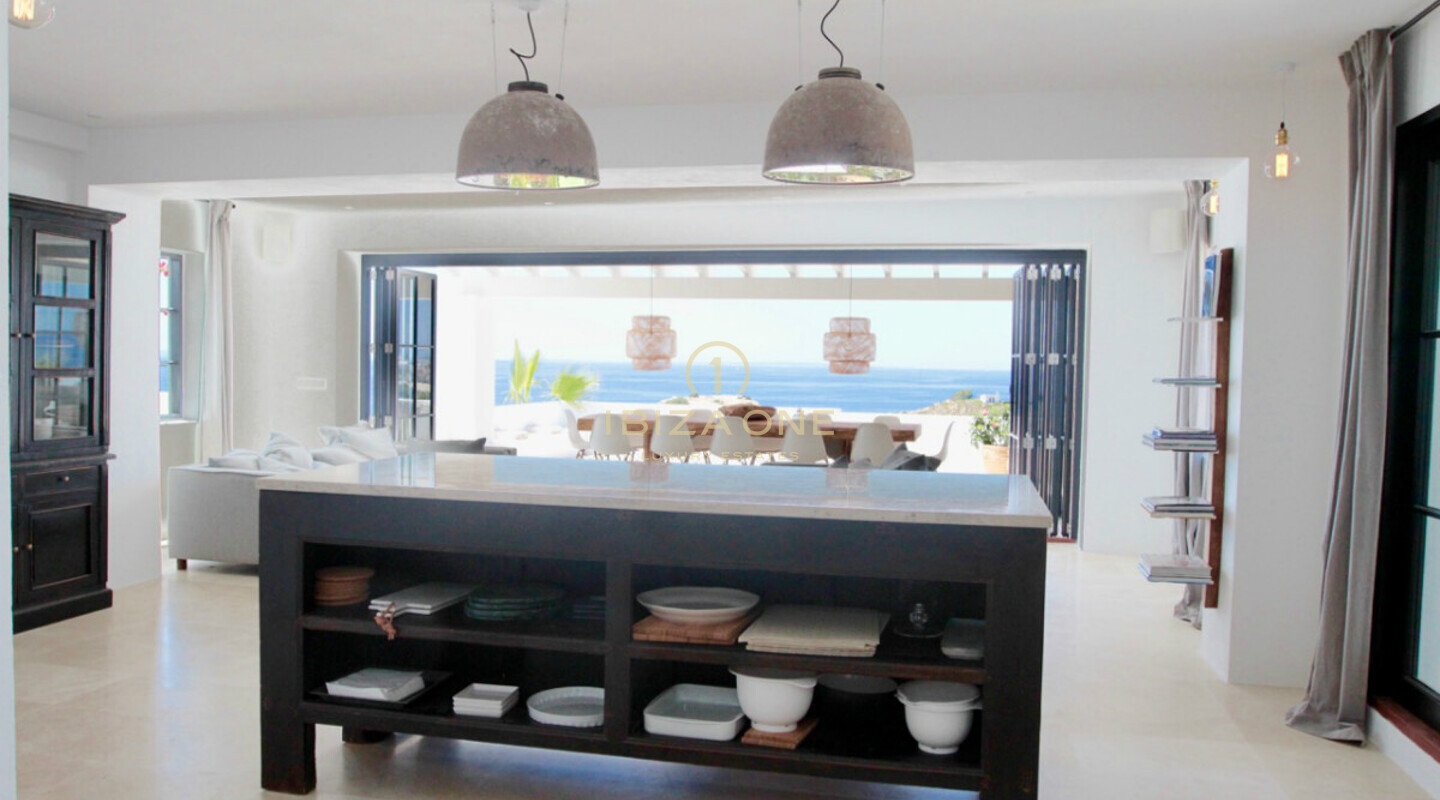 Luxueuse villa moderne avec vue sur la mer à Formentera et la vieille ville d'Ibiza à louer, Ibiza