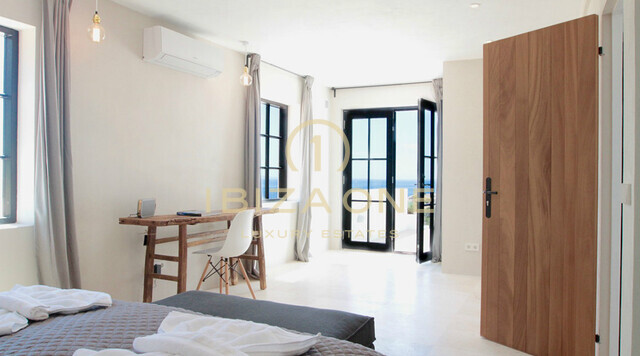 Luxuriöse moderne Villa mit Meerblick nach Formentera und in die Altstadt von Ibiza zu vermieten, Ibiza