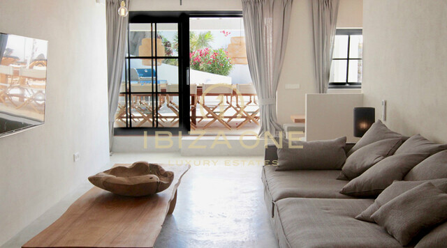 Luxueuse villa moderne avec vue sur la mer à Formentera et la vieille ville d'Ibiza à louer, Ibiza