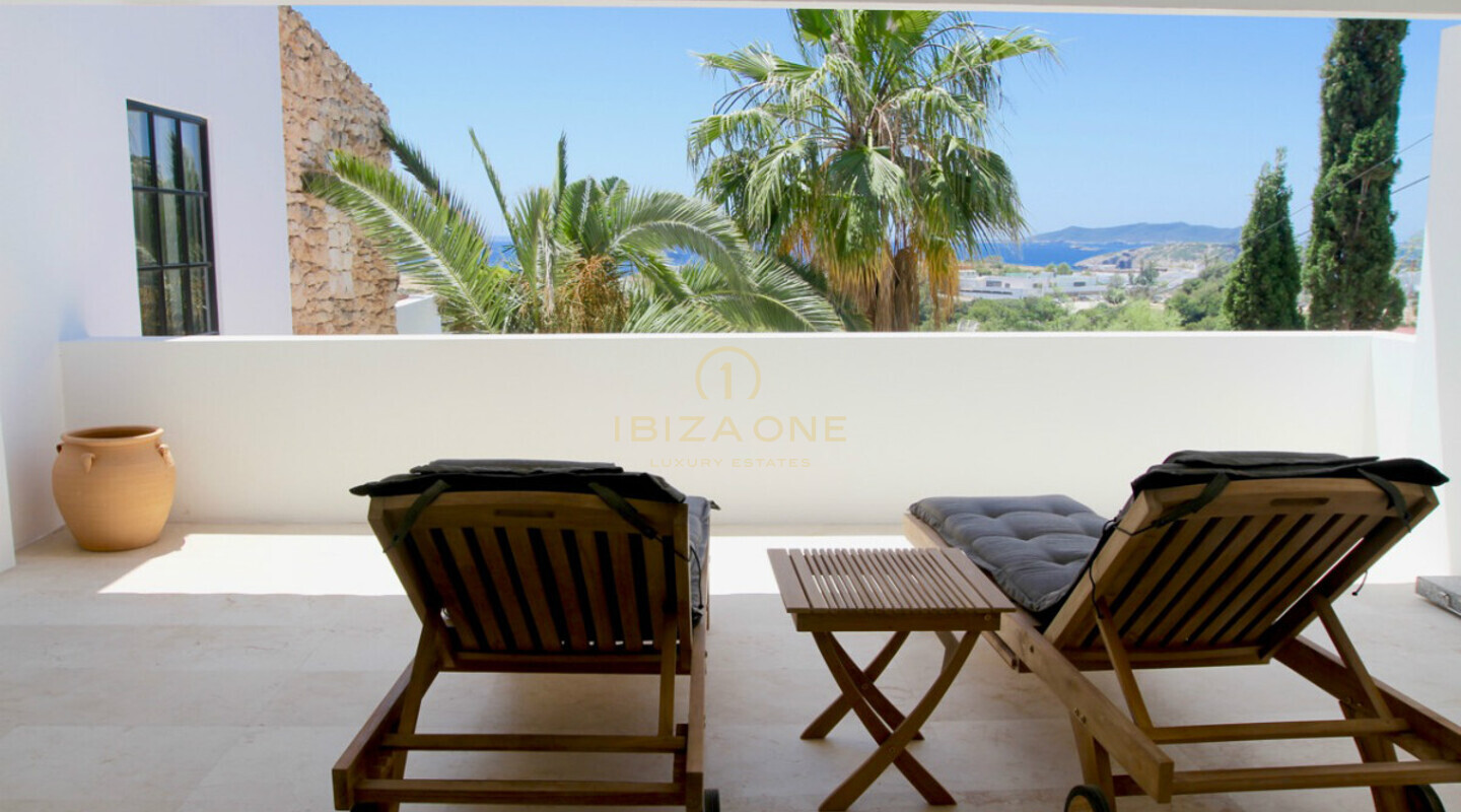 Luxueuse villa moderne avec vue sur la mer à Formentera et la vieille ville d'Ibiza à louer, Ibiza