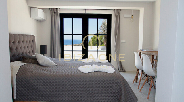 Luxueuse villa moderne avec vue sur la mer à Formentera et la vieille ville d'Ibiza à louer, Ibiza