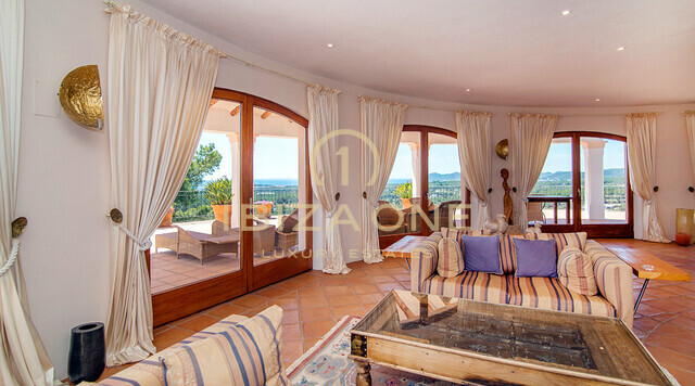 Propriété de luxe avec une maison principale et trois appartements d'invités à vendre, Ibiza - Propriété de luxe avec une maison principale et trois appartements d'invités à louer, Ibiza