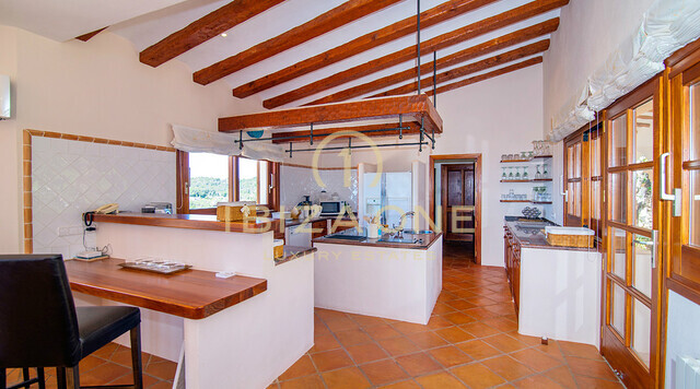 Luxe woning met hoofdgebouw en drie gastenappartementen te koop, Ibiza - Luxe woning met hoofdgebouw en drie gastenappartementen te huur, Ibiza