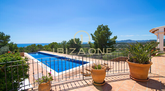 Propriété de luxe avec une maison principale et trois appartements d'invités à vendre, Ibiza - Propriété de luxe avec une maison principale et trois appartements d'invités à louer, Ibiza