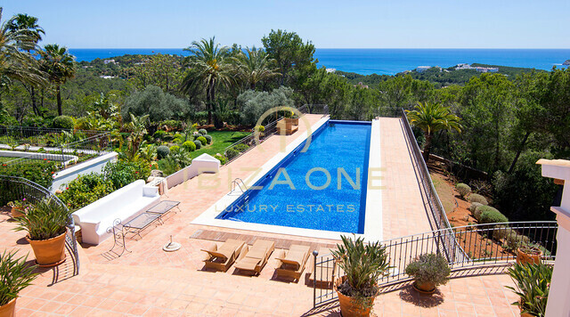 Luxe woning met hoofdgebouw en drie gastenappartementen te koop, Ibiza - Luxe woning met hoofdgebouw en drie gastenappartementen te huur, Ibiza