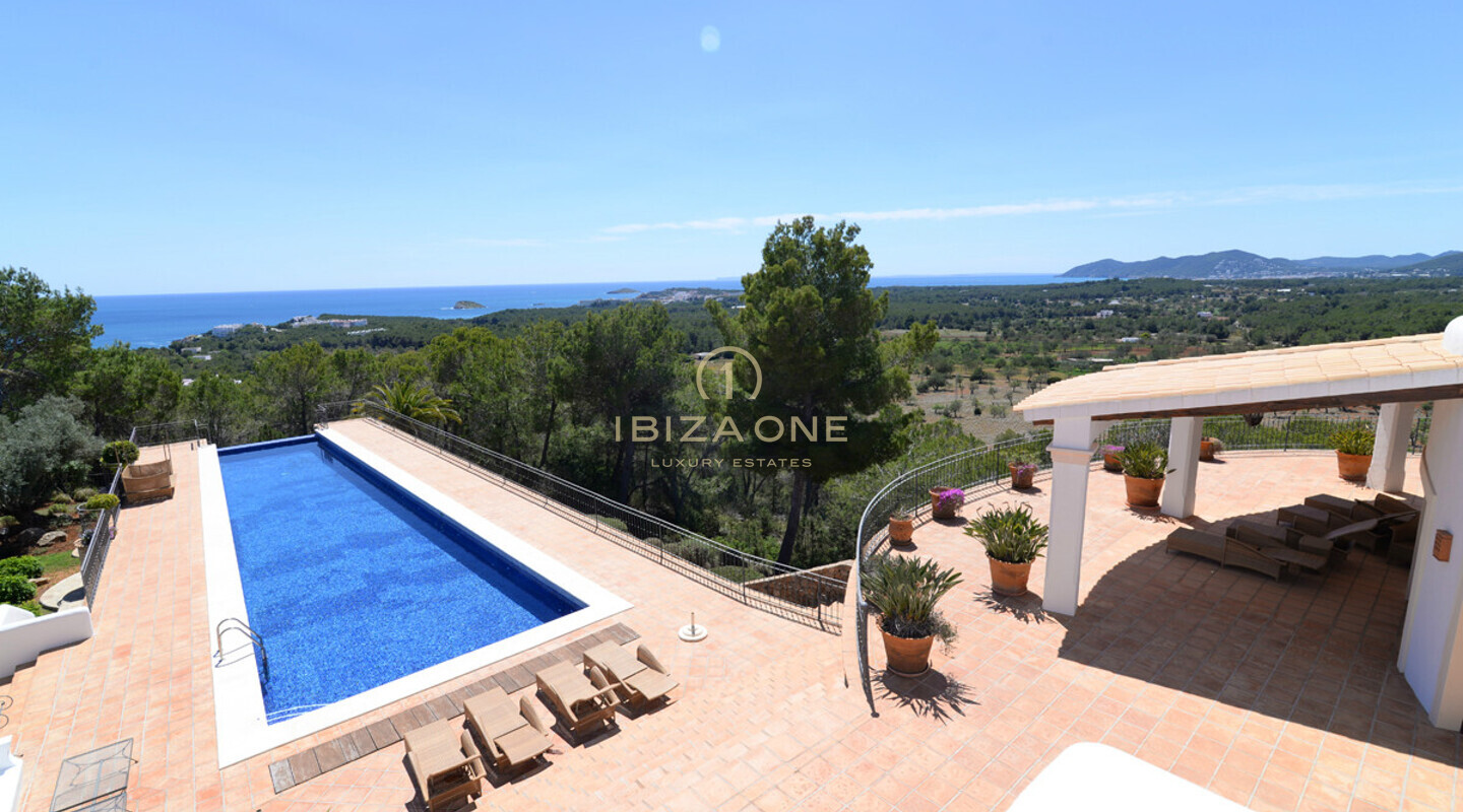 Luxe woning met hoofdgebouw en drie gastenappartementen te koop, Ibiza - Luxe woning met hoofdgebouw en drie gastenappartementen te huur, Ibiza