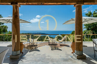 Villa Jumali, jacqueline rondinaud/Top of the World