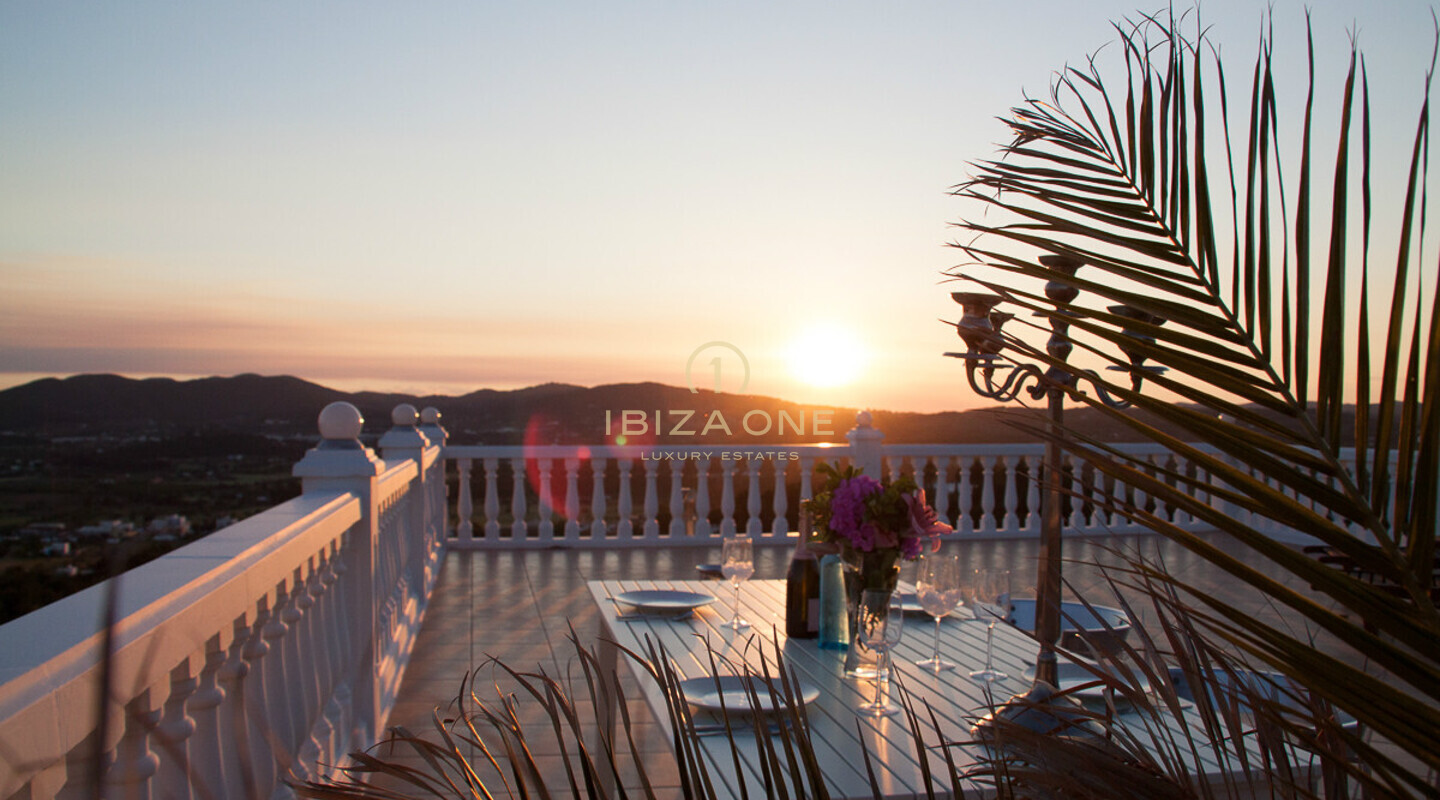 Propiedad señorial de lujo cerca de Ibiza con vistas al mar y Dalt Vila en venta, Ibiza - Propiedad señorial de lujo cerca de Ibiza con vistas al mar y Dalt Vila en alquiler, Ibiza
