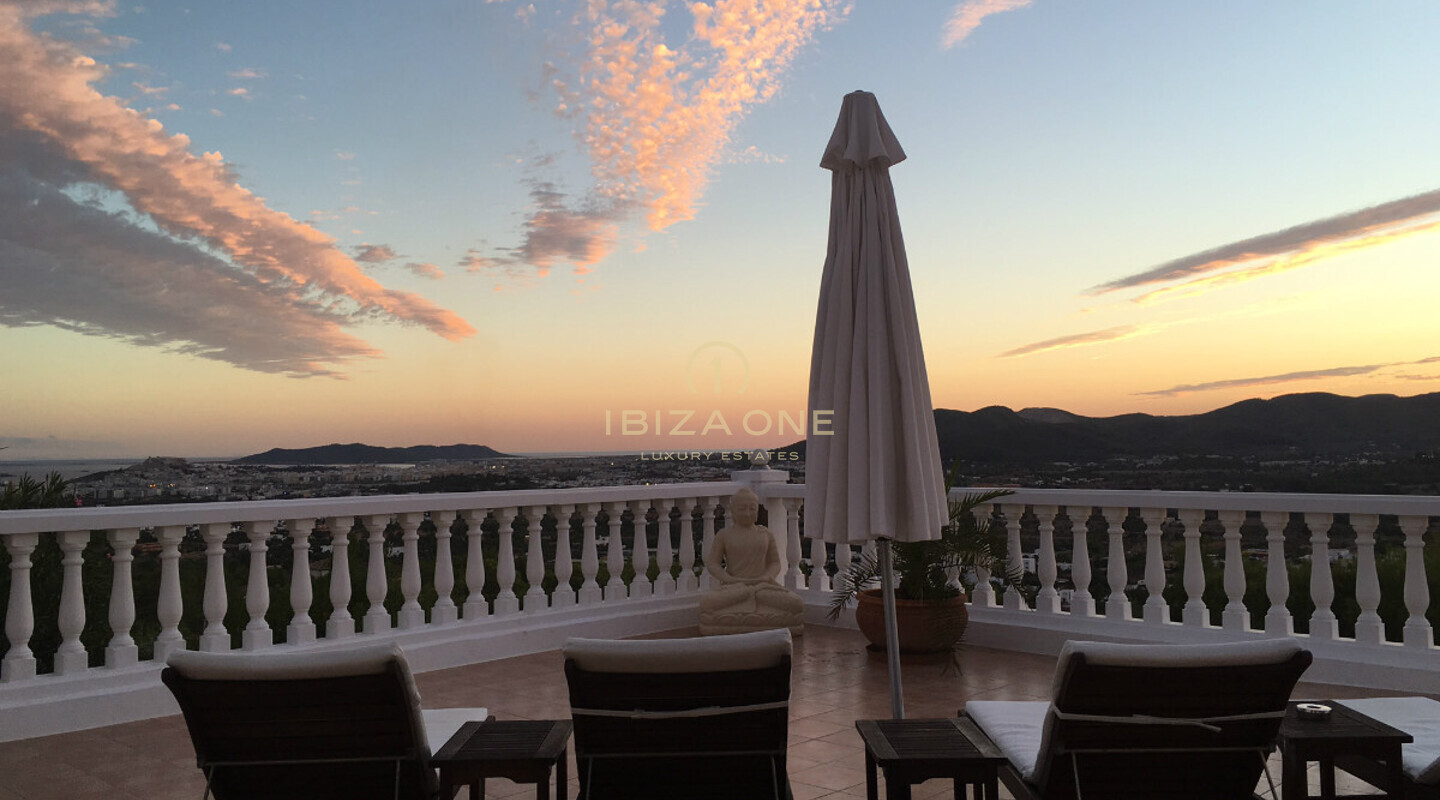 Propiedad señorial de lujo cerca de Ibiza con vistas al mar y Dalt Vila en venta, Ibiza - Propiedad señorial de lujo cerca de Ibiza con vistas al mar y Dalt Vila en alquiler, Ibiza
