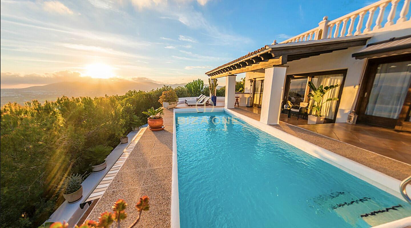 Propriété de luxe manoir près d'Ibiza avec vue sur la mer et Dalt Vila à vendre, Ibiza - Propriété de luxe manoir près d'Ibiza avec vue sur la mer et Dalt Vila à louer, Ibiza