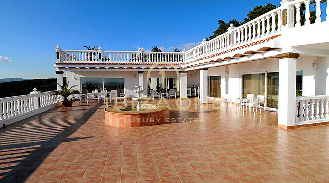 Herrschaftliches Luxusanwesen in der Nähe von Ibiza mit Meerblick und Dalt Vila zu verkaufen, Ibiza - Herrschaftliches Luxusanwesen in der Nähe von Ibiza mit Meerblick und Dalt Vila zu vermieten, Ibiza