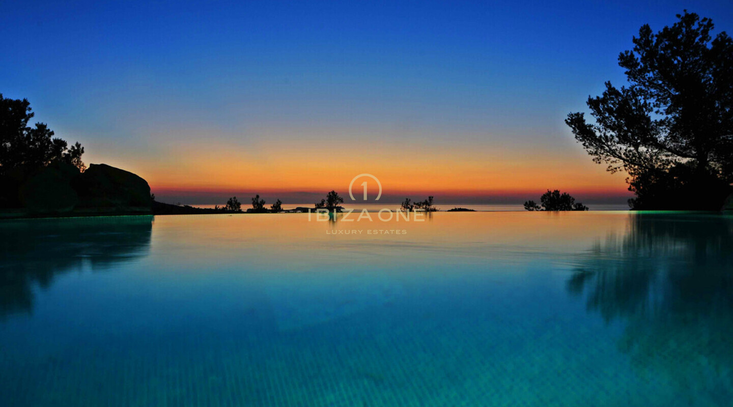 Finca de luxe et originale à Blakstad construite par Rolf Blakstad senior avec une excellente vue sur la mer à vendre, Ibiza - Finca de luxe et originale à Blakstad construite par Rolf Blakstad senior avec une excellente vue sur la mer à louer, Ibiza