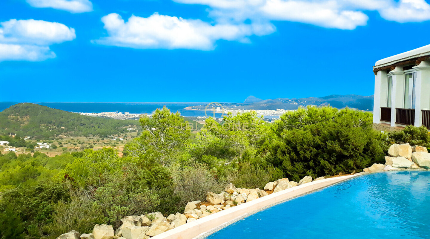 Finca de luxe et originale à Blakstad construite par Rolf Blakstad senior avec une excellente vue sur la mer à vendre, Ibiza - Finca de luxe et originale à Blakstad construite par Rolf Blakstad senior avec une excellente vue sur la mer à louer, Ibiza