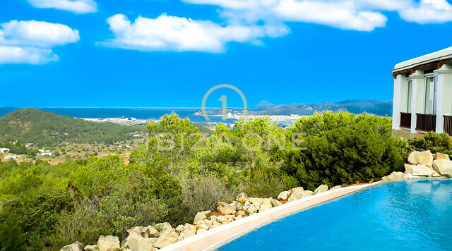 Luxe en originele Blakstad finca gebouwd door Rolf Blakstad senior met uitstekend zeezicht te koop, Ibiza - Luxe en originele Blakstad finca gebouwd door Rolf Blakstad senior met uitstekend zeezicht te huur, Ibiza
