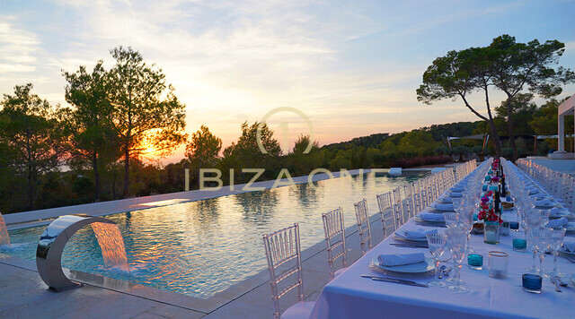 Villa de luxe moderne au coucher du soleil à louer, Ibiza