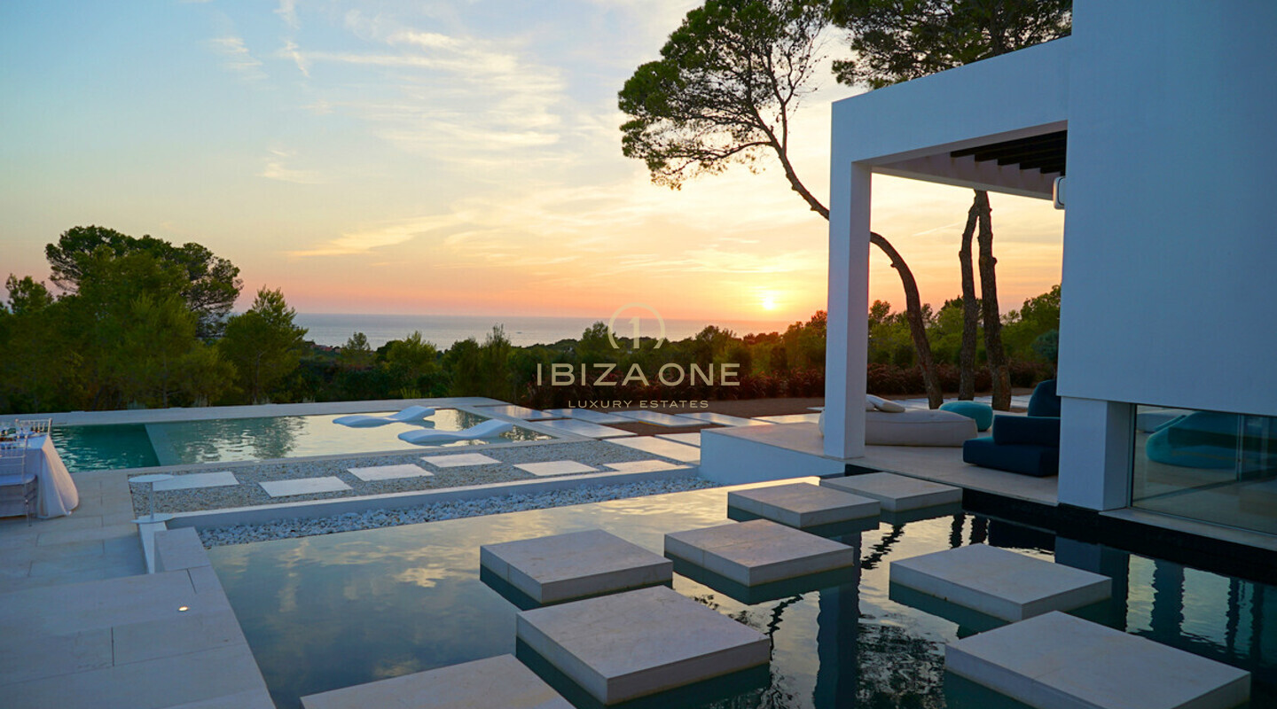 Moderna villa di lusso al tramonto in affitto, Ibiza