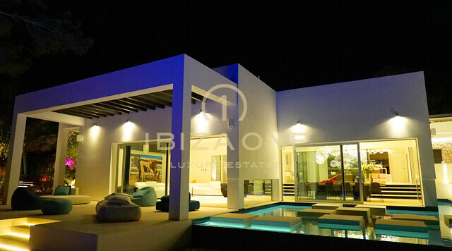 Moderne luxe zonsondergangvilla te huur, Ibiza