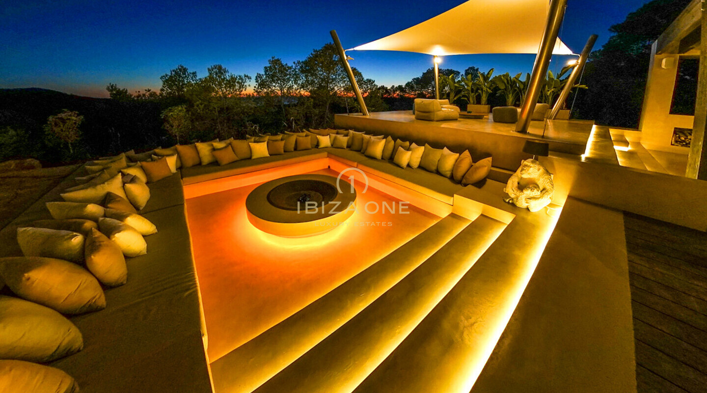 Villa de luxe moderne au coucher du soleil à louer, Ibiza