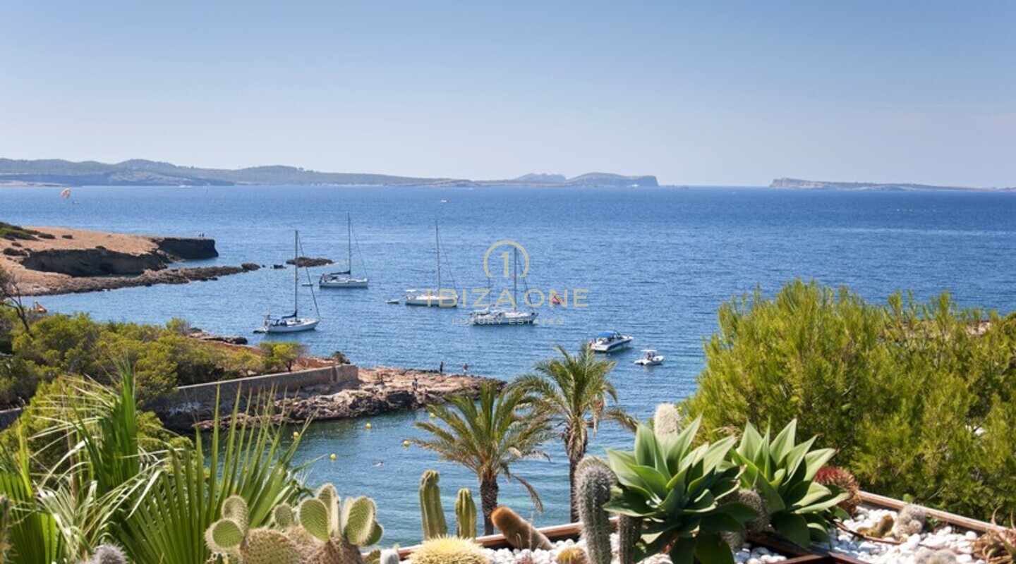 Magnifique villa en première ligne de mer avec accès à la mer et à la plage à vendre, Ibiza - Magnifique villa en première ligne de mer avec accès à la mer et à la plage à louer, Ibiza