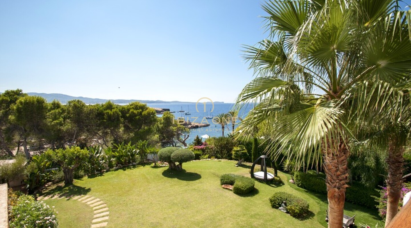 Magnifique villa en première ligne de mer avec accès à la mer et à la plage à vendre, Ibiza - Magnifique villa en première ligne de mer avec accès à la mer et à la plage à louer, Ibiza