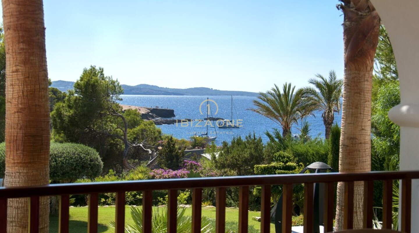 Magnifique villa en première ligne de mer avec accès à la mer et à la plage à vendre, Ibiza - Magnifique villa en première ligne de mer avec accès à la mer et à la plage à louer, Ibiza