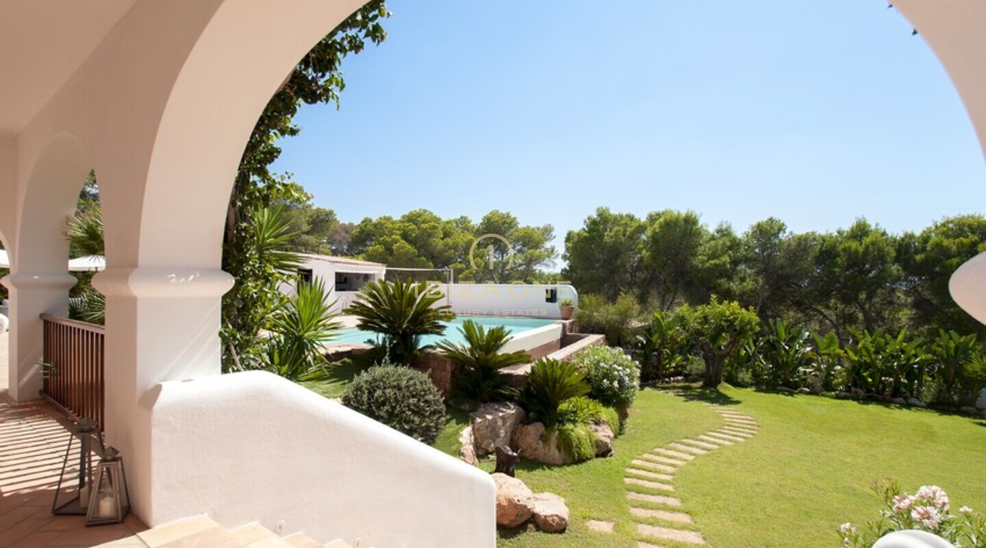 Magnifique villa en première ligne de mer avec accès à la mer et à la plage à vendre, Ibiza - Magnifique villa en première ligne de mer avec accès à la mer et à la plage à louer, Ibiza