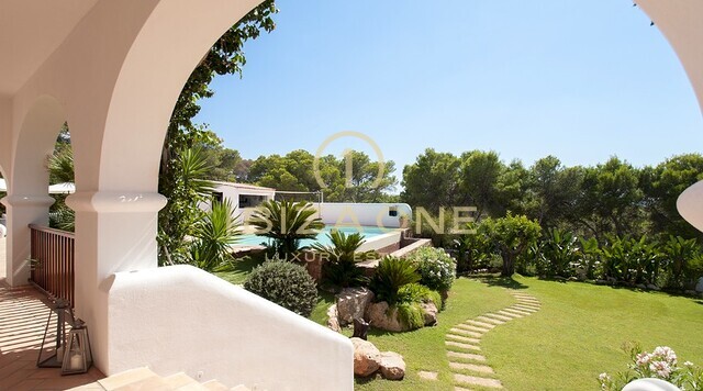 Magnifique villa en première ligne de mer avec accès à la mer et à la plage à vendre, Ibiza - Magnifique villa en première ligne de mer avec accès à la mer et à la plage à louer, Ibiza