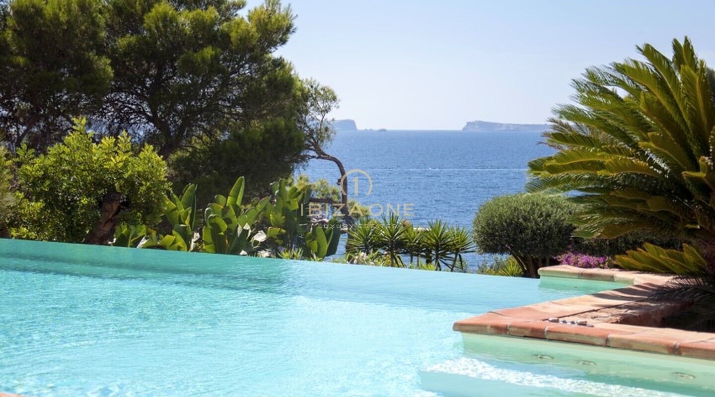 Prachtige villa aan de frontlinie met toegang tot zee en strand te koop, Ibiza - Prachtige villa aan de frontlinie met toegang tot zee en strand te huur, Ibiza