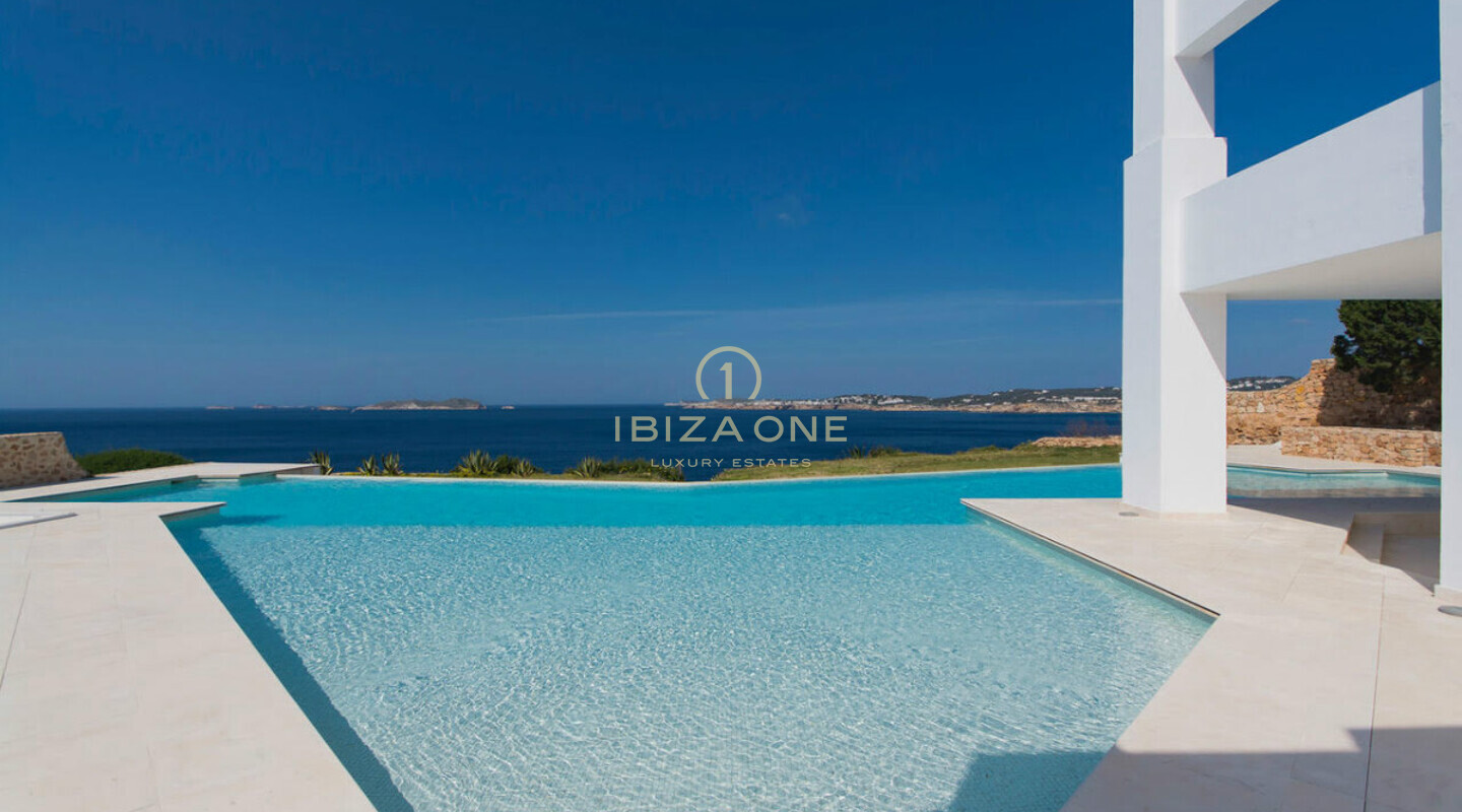 Modern luxe onroerend goed in de eerste lijn van de zee met toegang tot de zee te koop, Ibiza - exclusief waterhuis te koop, Ibiza