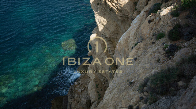 Moderna proprietà di lusso in prima linea sul mare con accesso al mare in vendita, Ibiza - esclusiva casa sull'acqua in vendita, Ibiza