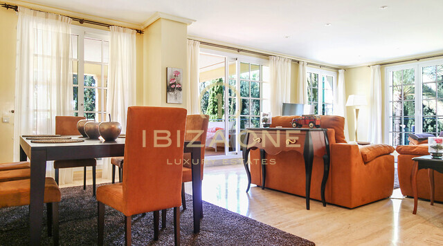 Mardavall : Luxueux appartement en première ligne de mer à Majorque à vendre, Ibiza - Mardavall : Luxueux appartement en première ligne de mer à Majorque à louer, Ibiza