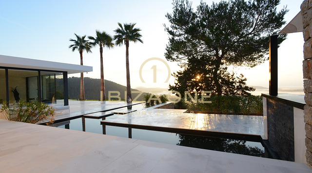 Luxuriöse und neu gebaute moderne Villa mit wunderschönem Land- und Meerblick zu verkaufen, Ibiza - Luxuriöse und neu gebaute moderne Villa mit wunderschönem Land- und Meerblick zu vermieten, Ibiza