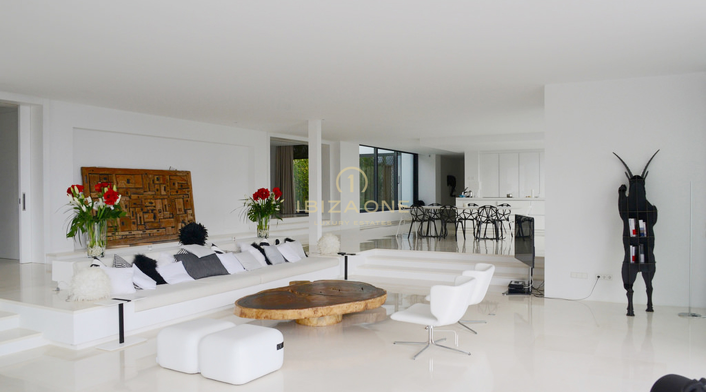 Luxe en nieuw gebouwde moderne villa met prachtig uitzicht op het terrein en de zee te koop, Ibiza - Luxe en nieuw gebouwde moderne villa met prachtig uitzicht op het terrein en de zee te huur, Ibiza