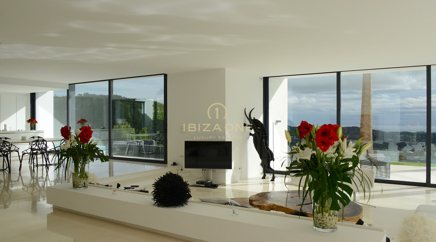 Luxe en nieuw gebouwde moderne villa met prachtig uitzicht op het terrein en de zee te koop, Ibiza - Luxe en nieuw gebouwde moderne villa met prachtig uitzicht op het terrein en de zee te huur, Ibiza