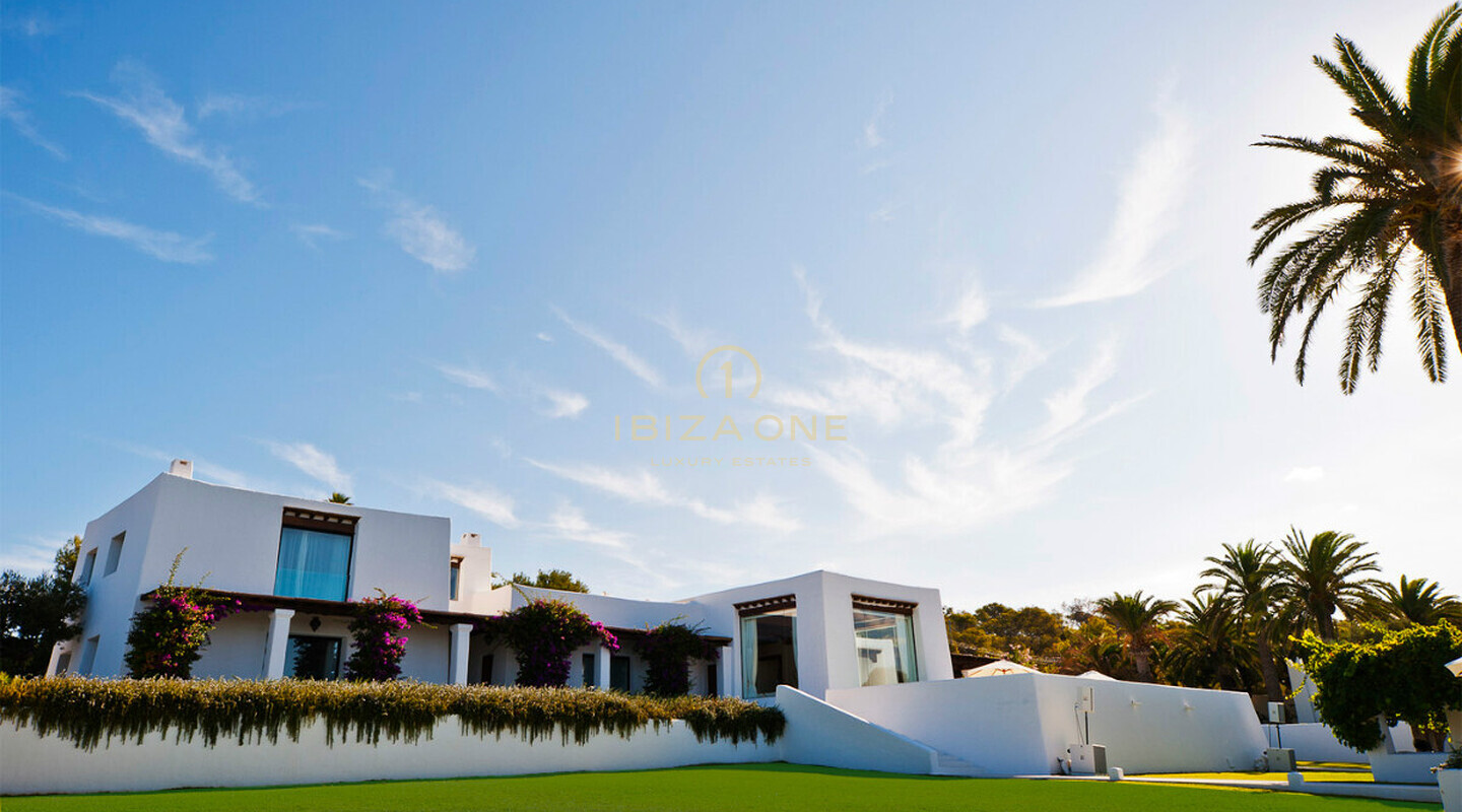 Luxe villa aan zee met prachtig uitzicht op zee en zonsondergang te huur, Ibiza