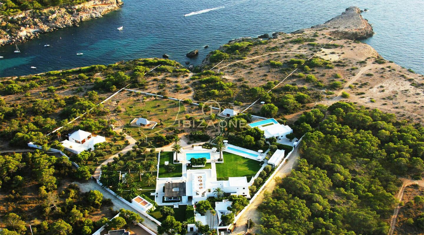 Luxuriöse Villa in erster Meereslinie mit herrlichem Blick auf das Meer und den Sonnenuntergang zu vermieten, Ibiza