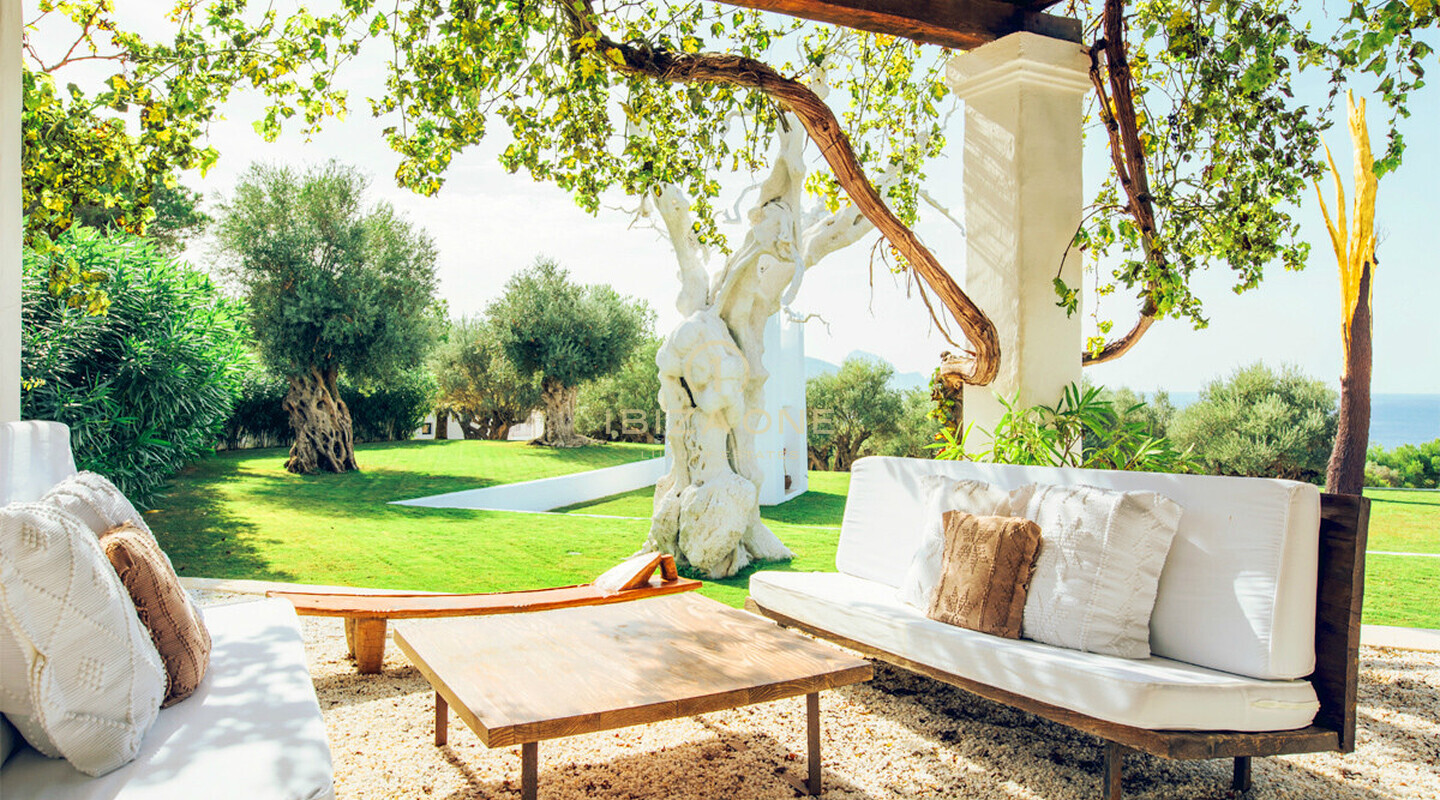 Villa de luxe en bord de mer avec vue imprenable sur la mer et le coucher du soleil à louer, Ibiza