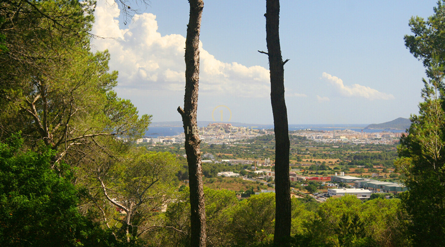 Finca originale rénovée dans le style Blakstad avec maison d'hôtes près d'Ibiza avec vue sur la mer et Dalt Vila à vendre, Ibiza - Finca originale rénovée dans le style Blakstad avec maison d'hôtes près d'Ibiza avec vue sur la mer et Dalt Vila à louer, Ibiza