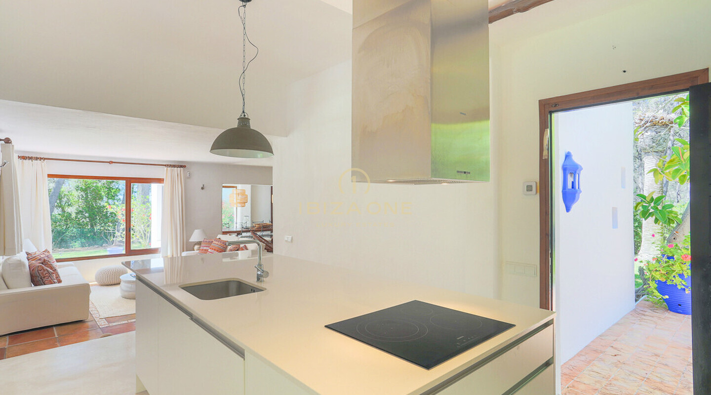 Finca originale ristrutturata in stile Blakstad con dependance vicino a Ibiza con vista sul mare e Dalt Vila in vendita, Ibiza - Finca originale ristrutturata in stile Blakstad con dependance vicino a Ibiza con vista sul mare e Dalt Vila in affitto, Ibiza