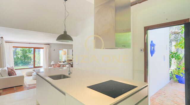 Finca originale ristrutturata in stile Blakstad con dependance vicino a Ibiza con vista sul mare e Dalt Vila in vendita, Ibiza - Finca originale ristrutturata in stile Blakstad con dependance vicino a Ibiza con vista sul mare e Dalt Vila in affitto, Ibiza