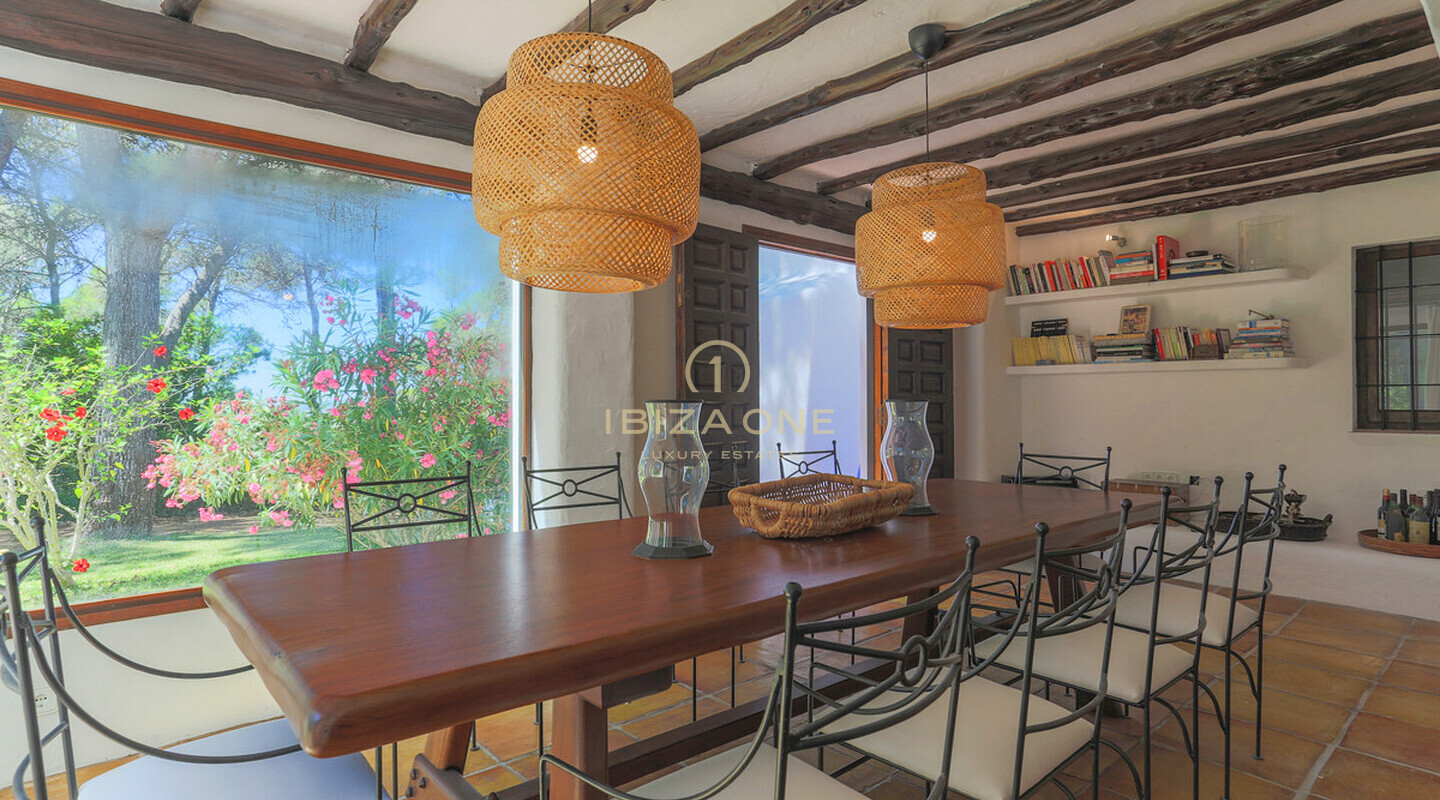 Original-Finca im Blakstad-Stil renoviert mit Gästehaus in der Nähe von Ibiza mit Blick auf das Meer und Dalt Vila zu verkaufen, Ibiza - Original-Finca im Blakstad-Stil renoviert mit Gästehaus in der Nähe von Ibiza mit Blick auf das Meer und Dalt Vila zu vermieten, Ibiza