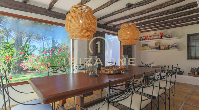 Finca original reformada en estilo Blakstad con casa de invitados cerca de Ibiza con vistas al mar y Dalt Vila en venta, Ibiza - Finca original reformada en estilo Blakstad con casa de invitados cerca de Ibiza con vistas al mar y Dalt Vila en alquiler, Ibiza
