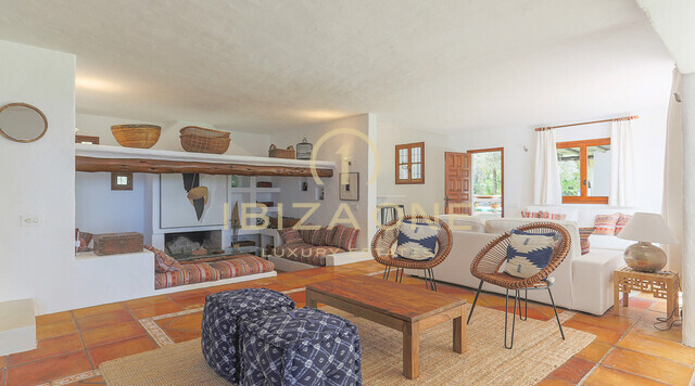 Finca originale rénovée dans le style Blakstad avec maison d'hôtes près d'Ibiza avec vue sur la mer et Dalt Vila à vendre, Ibiza - Finca originale rénovée dans le style Blakstad avec maison d'hôtes près d'Ibiza avec vue sur la mer et Dalt Vila à louer, Ibiza